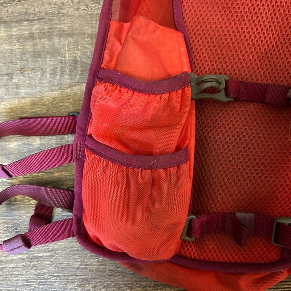 Nathan 6L hydration vest - Picture 7 of 8